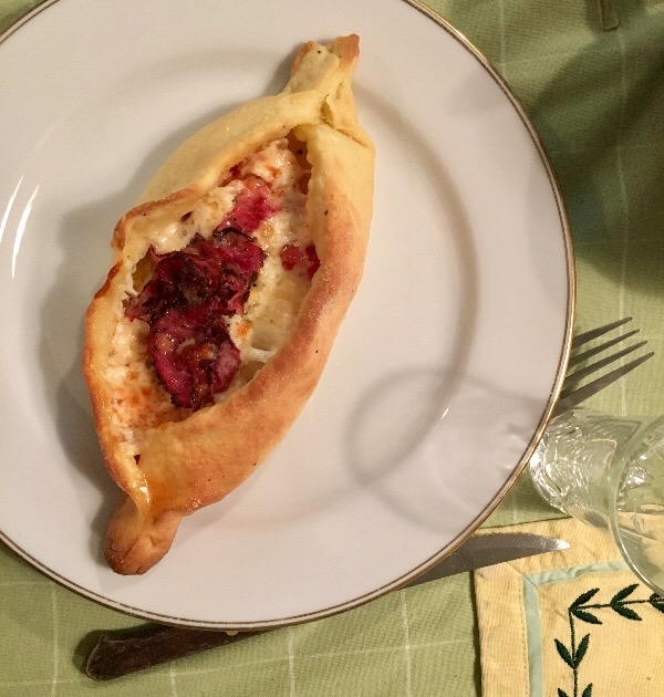 Peinirli, Greek answer to pizza